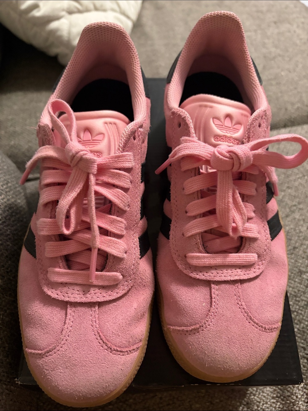 Women’s Gazelle Pink Suede Sneakers with Black Stripes, only wore twice